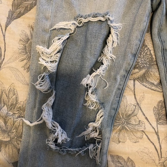 Womens size 2 American Eagle Jeans - Picture 2 of 8